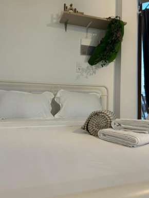 Paola’s Apartment Near Athens Airport